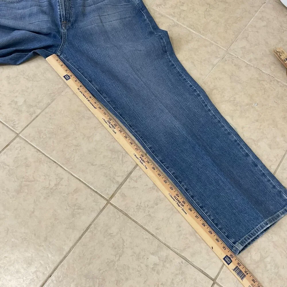 Lucky Brand Mens Jeans. 38 X 32.5”  Short Bootcut.